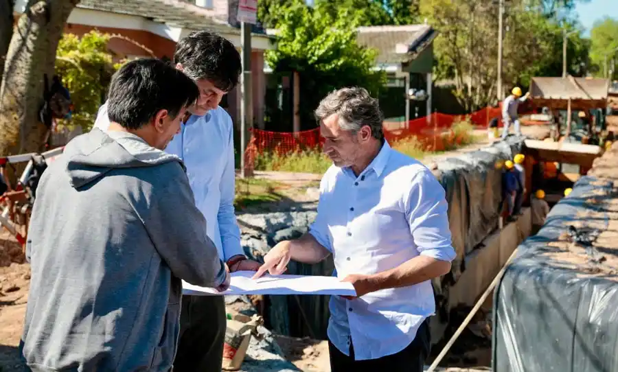 El intendente Achával recorrió una obra clave para evitar inundaciones