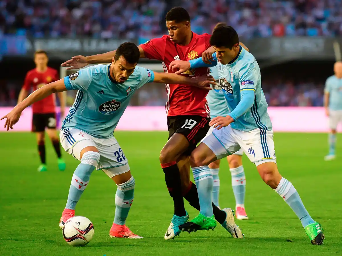 Manchester United ganó un partido clave en Vigo