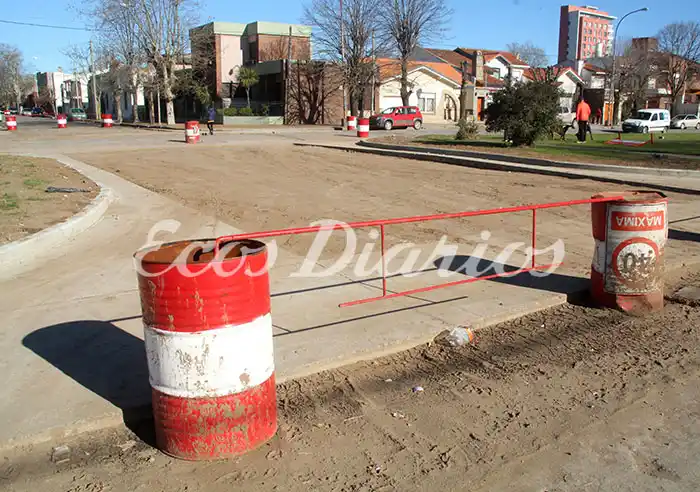 Malestar por la obra inconclusa de avenida 58 y calle 53