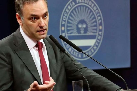 Recorte para todos, menos para el vocero: Adorni aumentó 25% en personal y administra un millonario presupuesto.