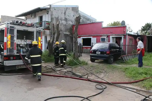 Se incendió un geriátrico con cinco abuelos que no estaba habilitado