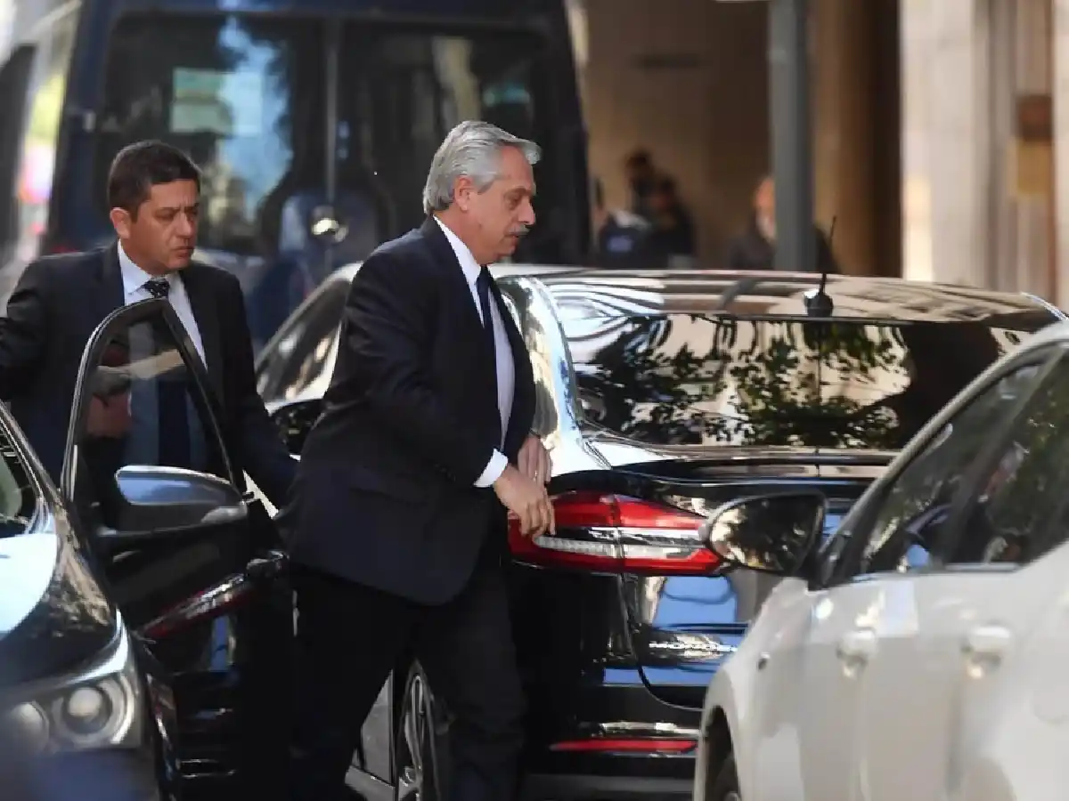 Alberto Fernández llegó a la casa de Cristina Kirchner