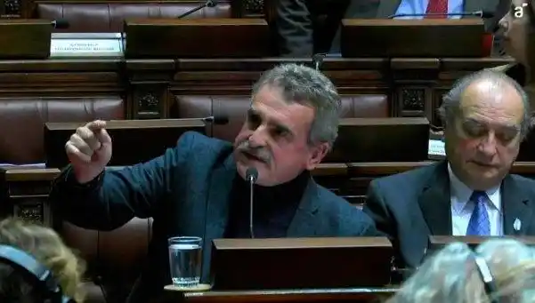 El Parlasur rechazó el pedido de expulsar a José López