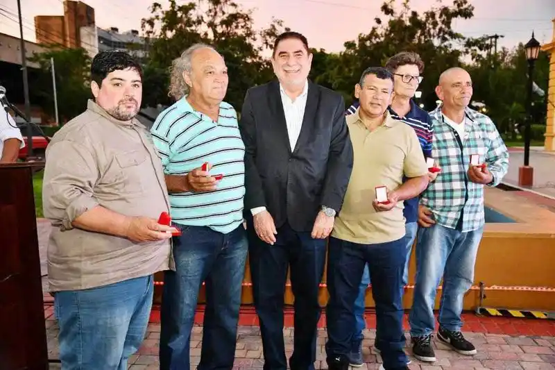 El intendente Jofré homenajeó a empleados
municipales y anunció la recategorización