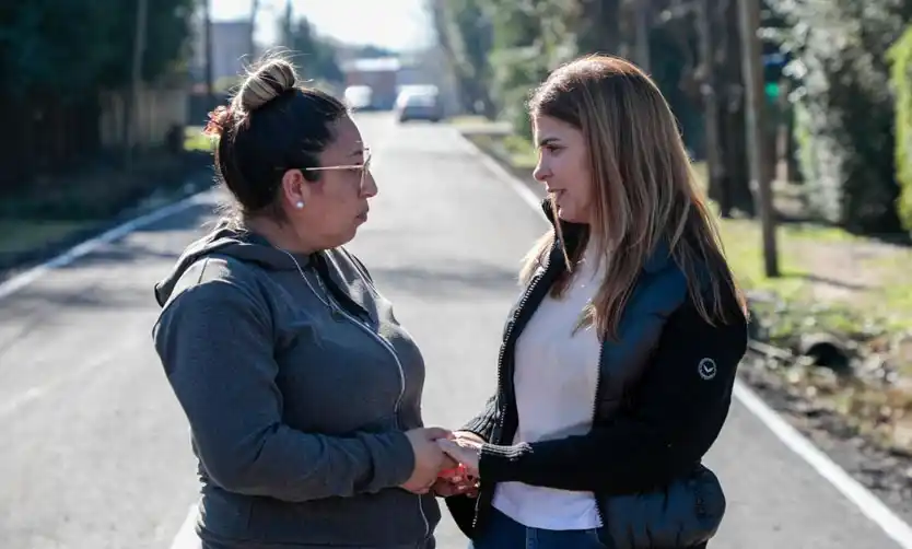 La candidata a concejal Soledad Peralta recorrió obras en las localidades