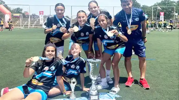 Seleccionado argentino de fútbol femenino, con varias chicas de Concordia ganó la Copa de Plata