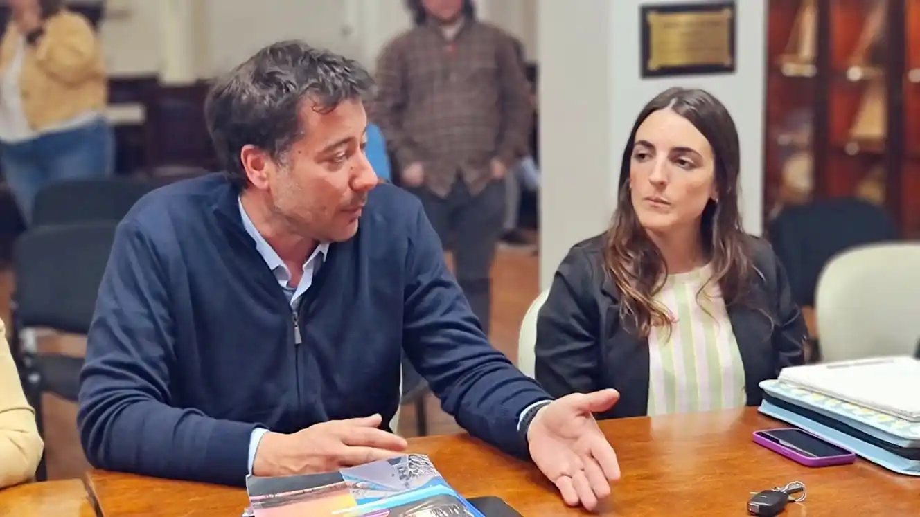 En la comisión de Cultura. Matías Sierra y Agustina Di Russo