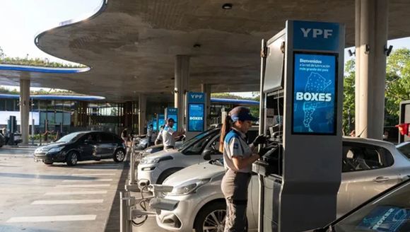 YPF planea bajar los precios de los combustibles en caso de que continúe cayendo el valor del petróleo