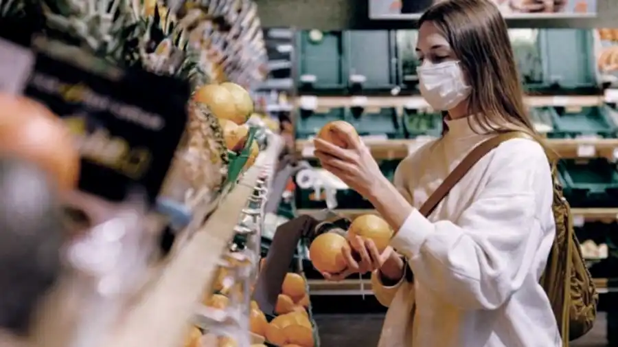 El consumo en octubre retrocedió 0,4% interanual