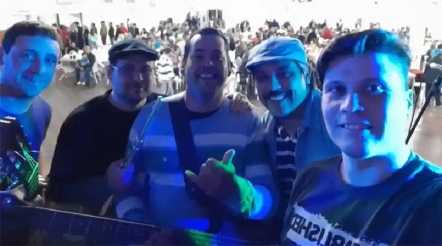 La Clavija estrena repertorio en su Peña