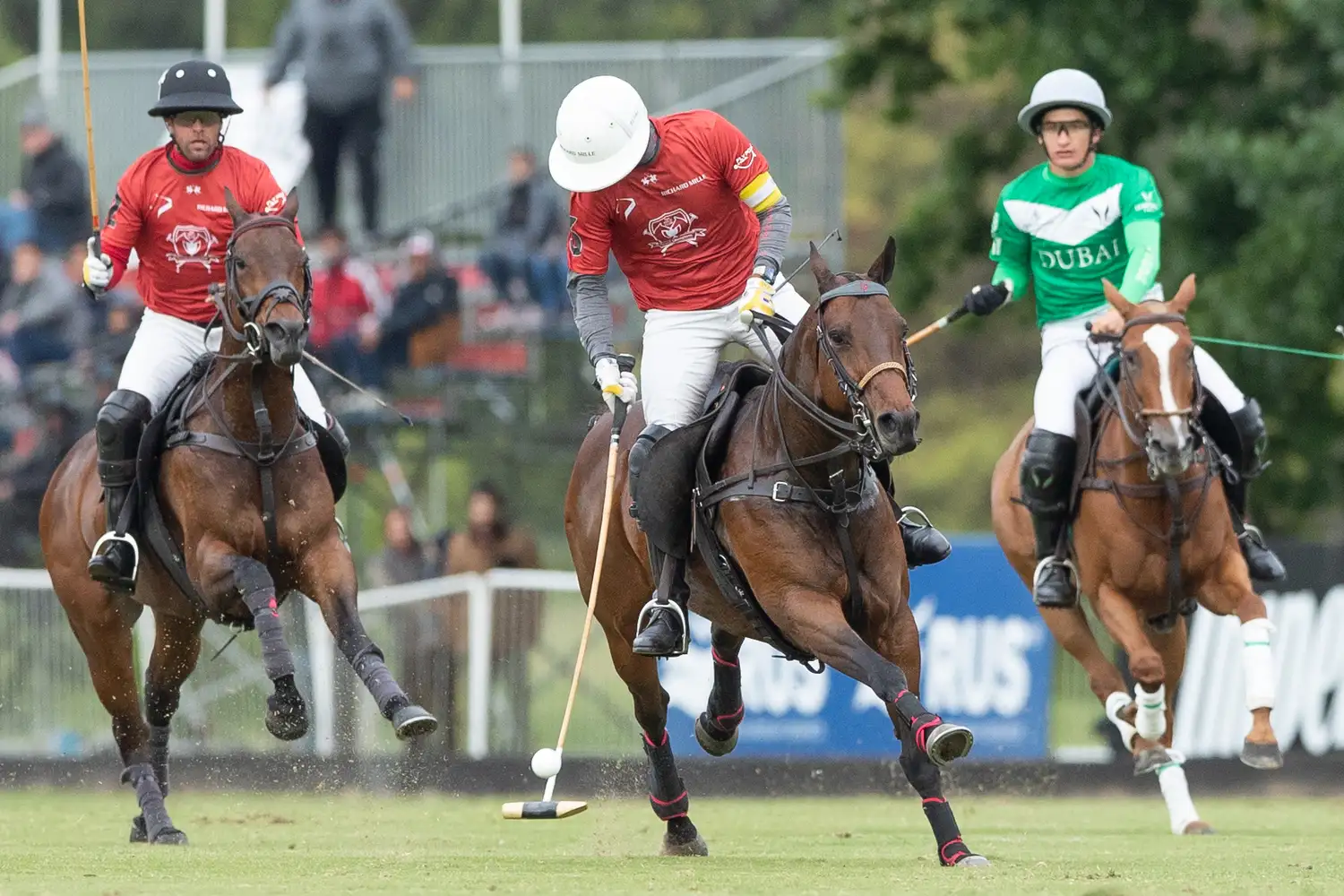 FOTO SANTIAGO YOUNG Hurlingham palpita la definición.