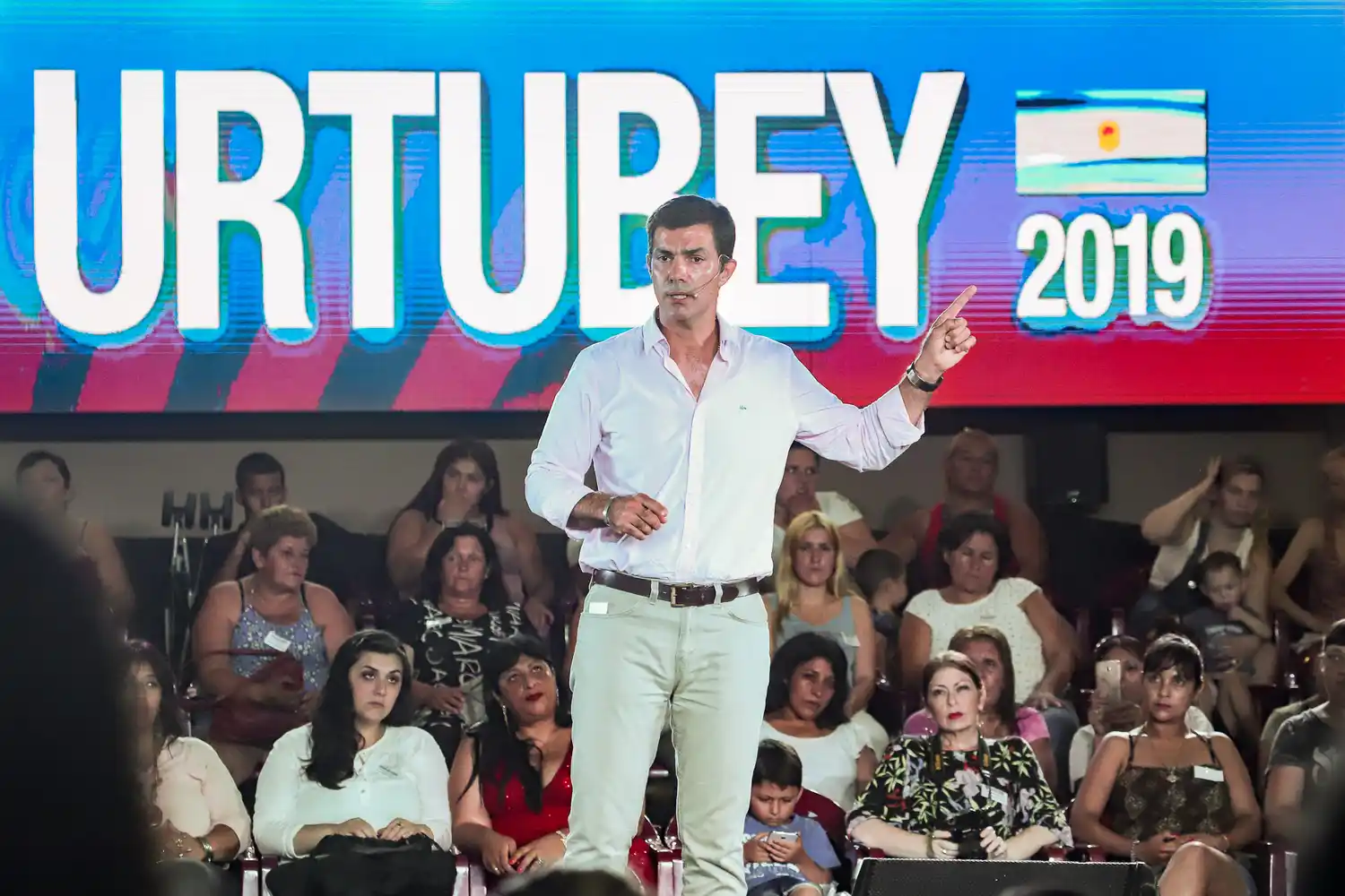 Urtubey en Lomas de Zamora: "Es injusto pensar si pagar una factura de servicios o ir al almacén"