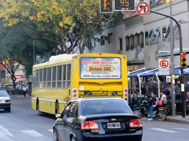 Falleció una ciclista atropellada por un colectivo