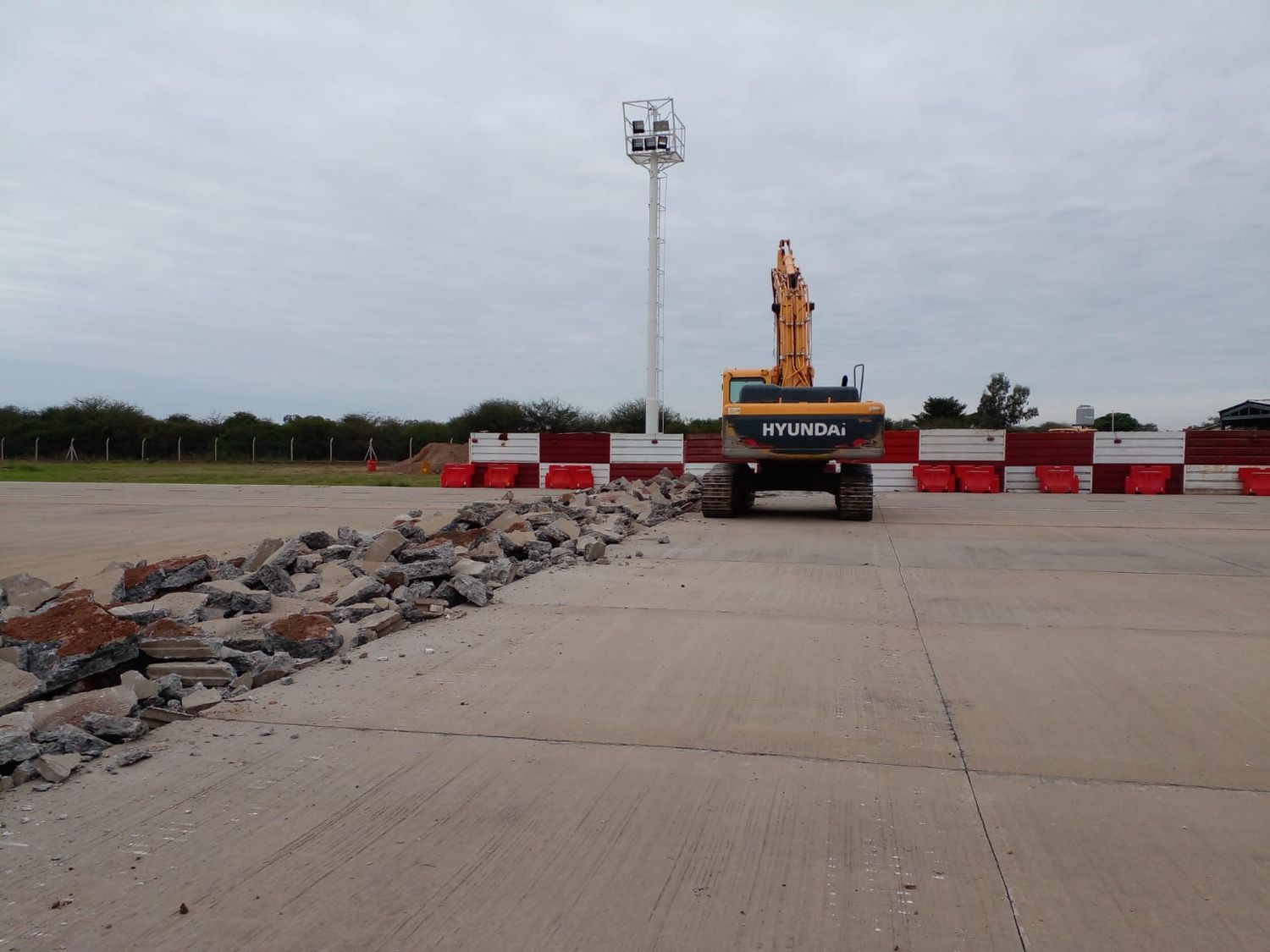 An Argentine airport will be closed for three months due to construction work