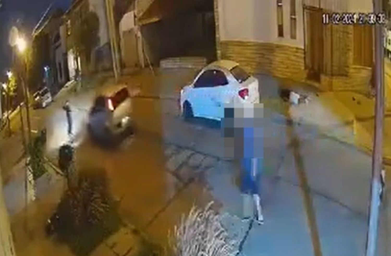 Video: padre e hijo policías esperaban una pizza y a los tiros frustraron el asalto a una familia en La Matanza