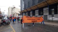 Trabajadores municipales concretaron el segundo día de paro y volvieron a marchar