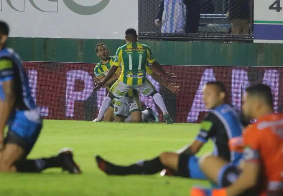 Aldosivi hizo historia: es campeón de la B Nacional y vuelve a Primera