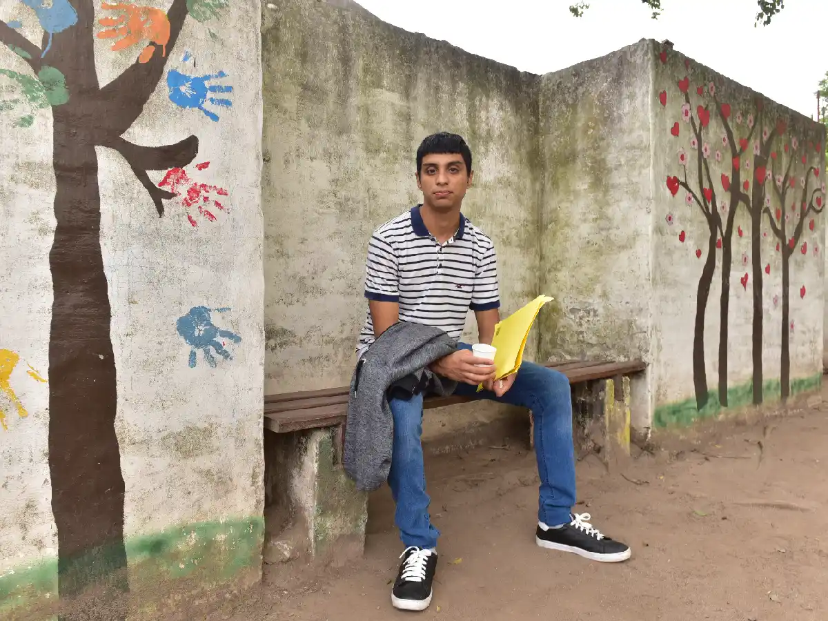 Crecer en la calidez de la guardería del barrio marcó a Emanuel   