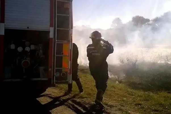 Incendio en el kilómetro 161 de la Ruta 12