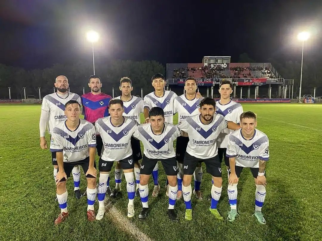 Victoria que invita a soñar. La V logró su segundo triunfo consecutivo en el torneo.