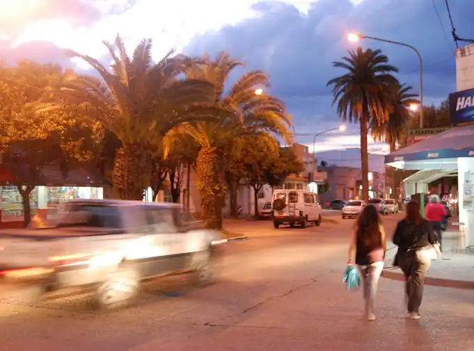 Tarde calurosa, se viene la lluvia