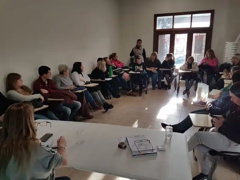 Los docentes ya hablan de un paro de 72 horas para después de las vacaciones