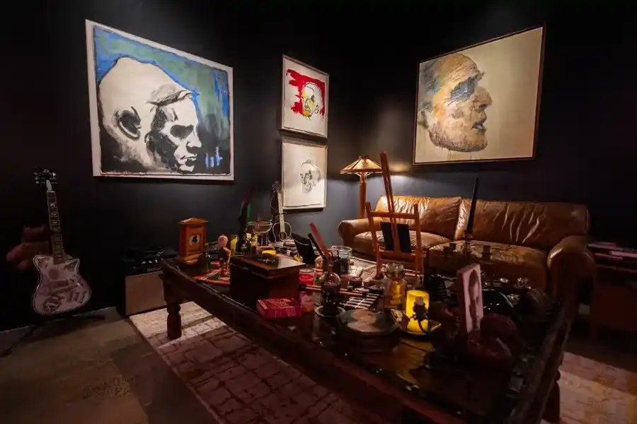 Una exposición en Nueva York se adentra en las casas y el arte de Johnny Depp