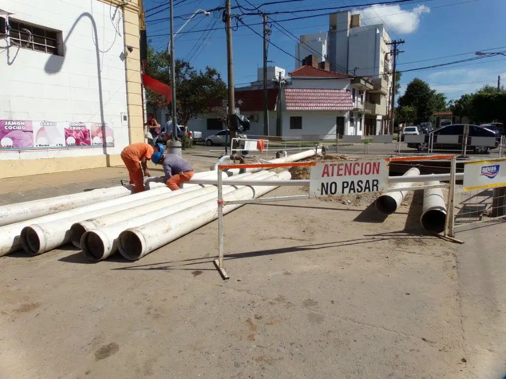 Trabajos de ASSA en Mariano Comas y Urquiza