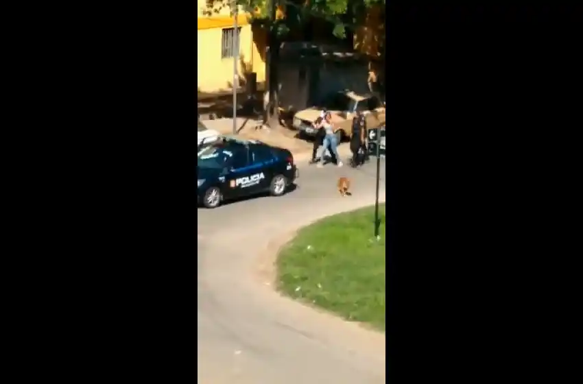 Arresto, insultos y balas de goma: violencia en zona oeste tras la detención de una mujer que violó la cuarentena