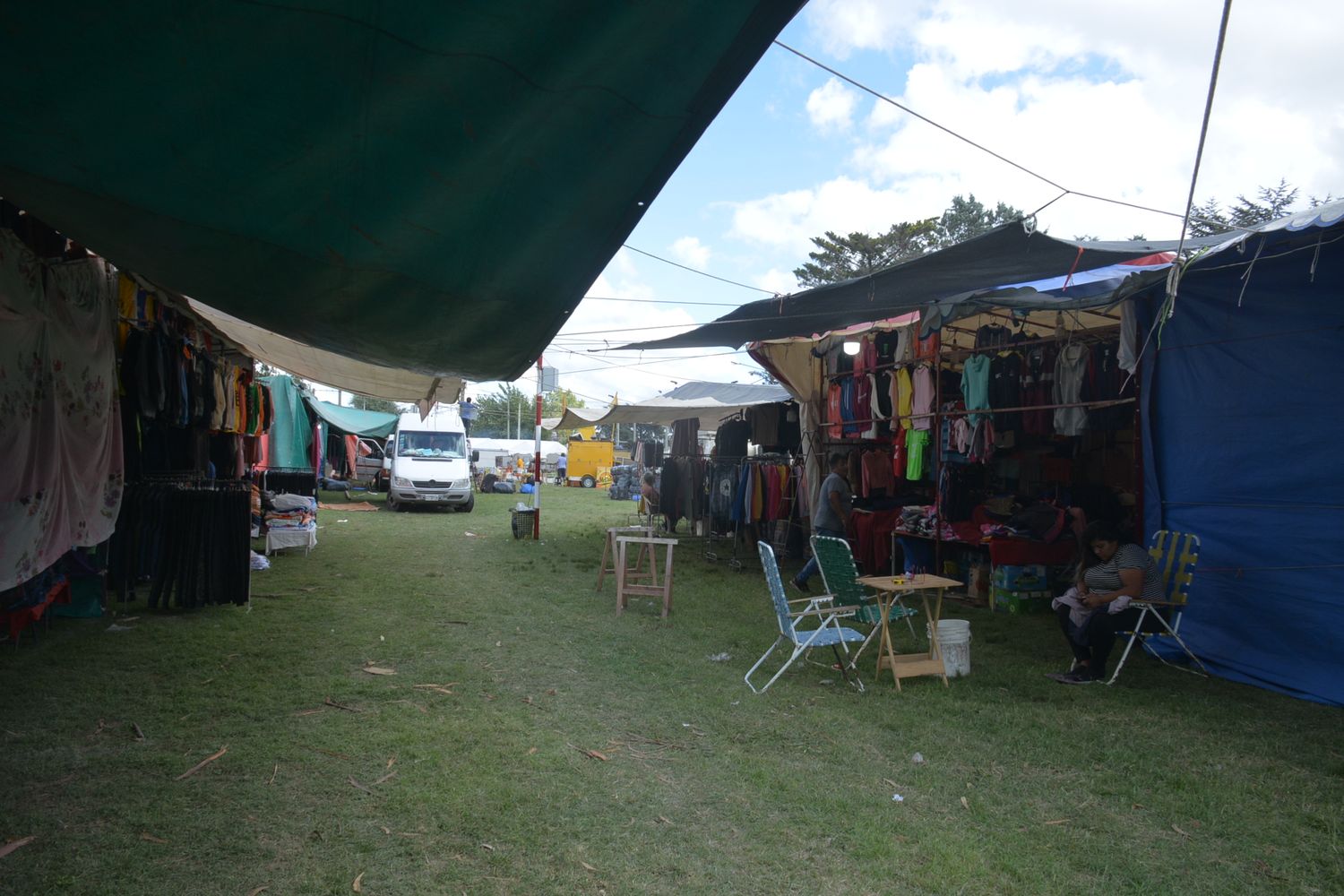 El predio de Cuba y Darragueira se prepara para la masiva afluencia de público en una nueva edición de la Feria Mercantil.