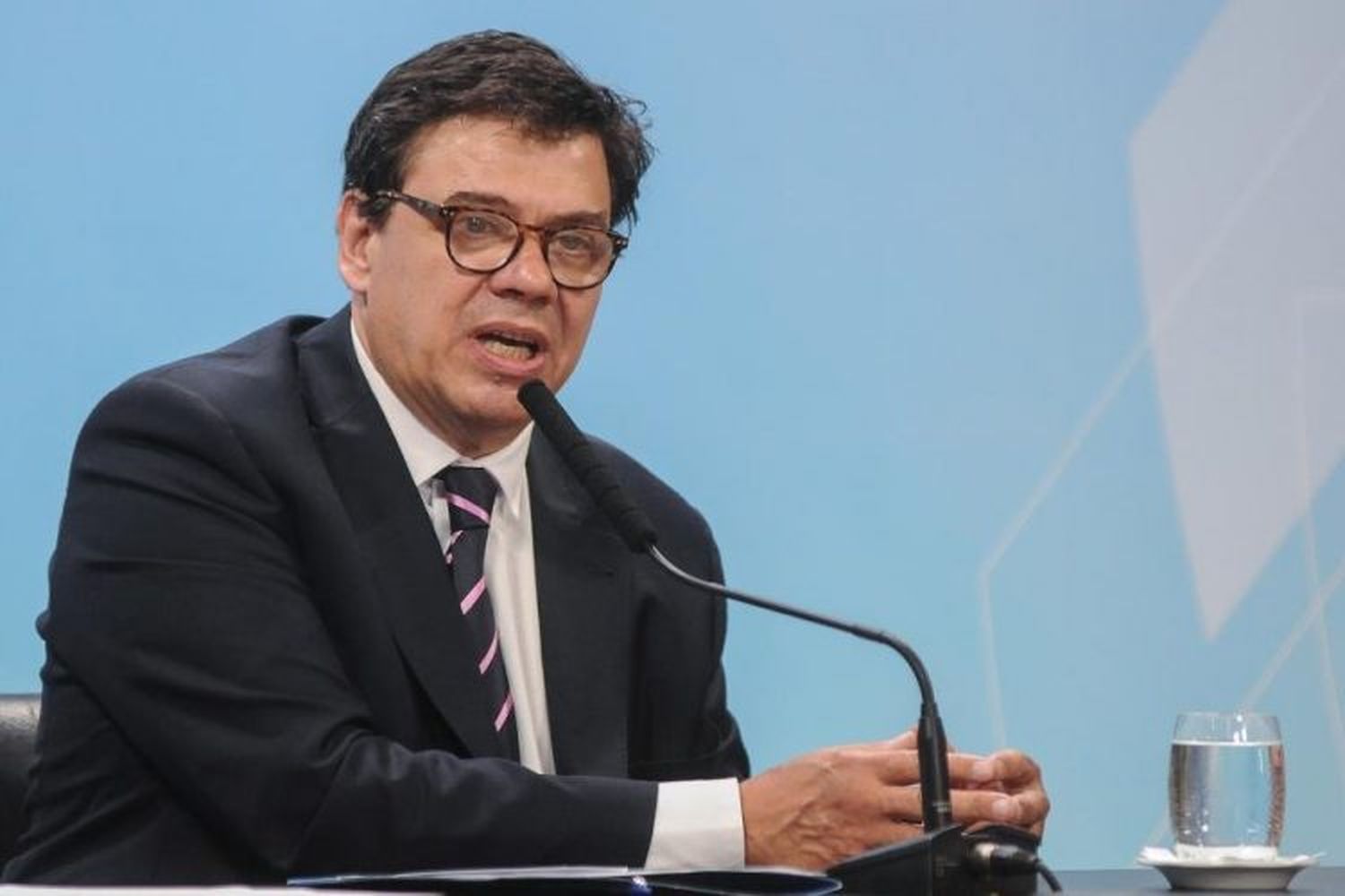 El Gobierno definió la readecuación de las medidas de la asistencia económica