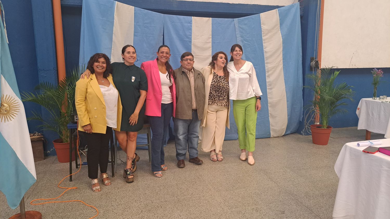 Sandra Rodríguez, Jesica Arce, Paula Argüello, Javier Llona, María de los Ángeles Elía y Eli Ortega.