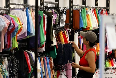 Con bajas generalizadas en todos los rubros, las ventas minoristas cayeron un 4,2% interanual en septiembre