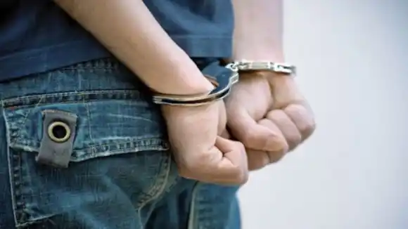 PARA VENDERLAS EN TRINIDAD Y TOBAGO: detenido un hombre que secuestró a 9 adolescentes en Delta Amacuro