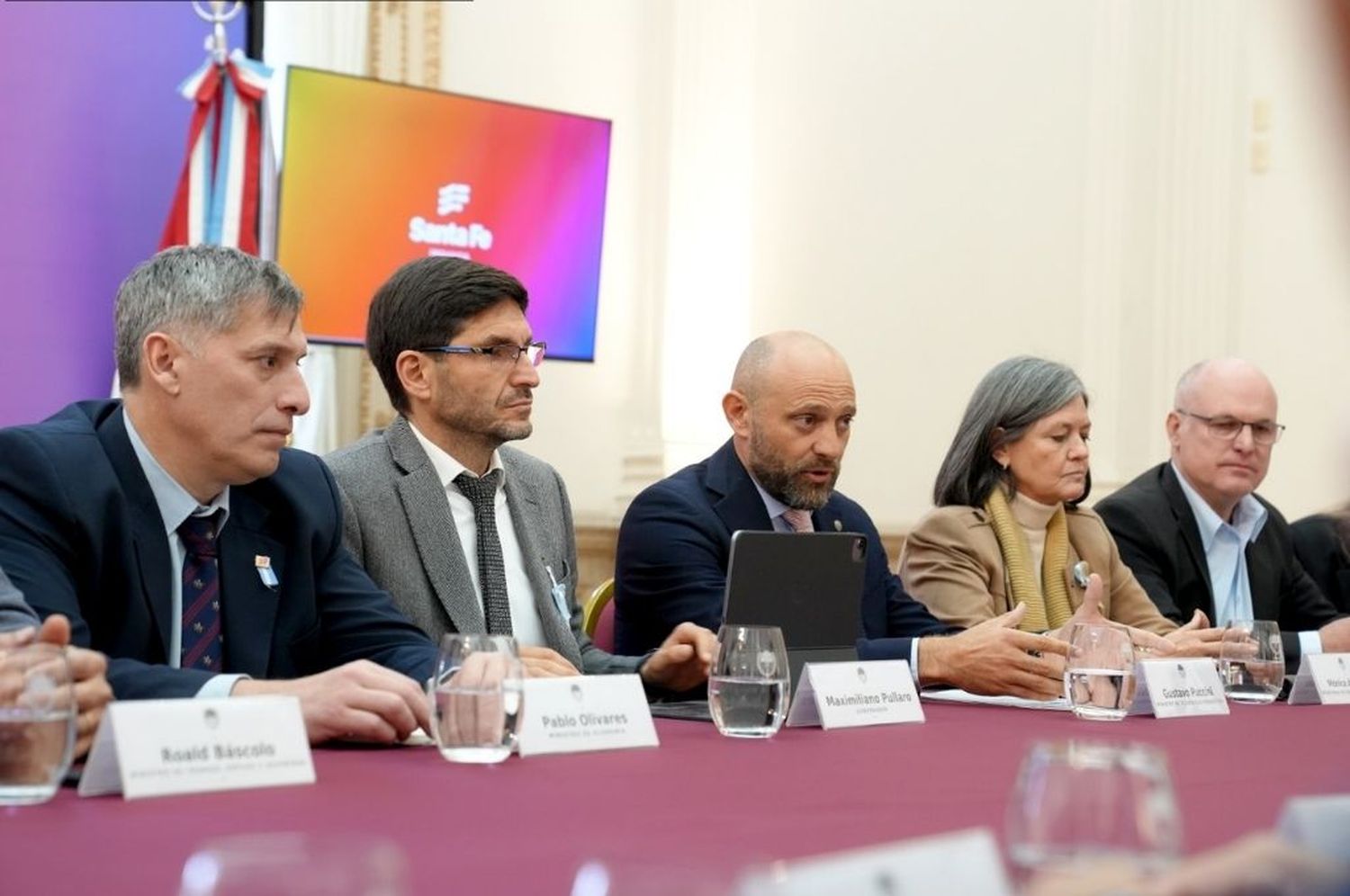 El gobernador y sus ministros recibieron a Martín Rappallini.