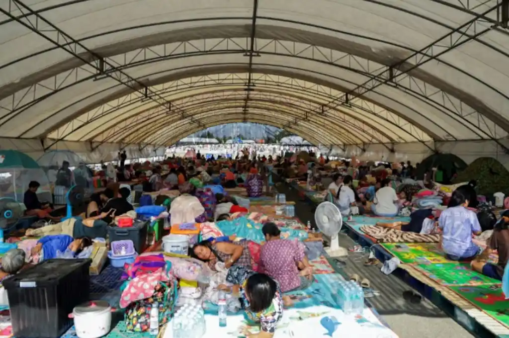 Los enfrentamientos provocaron el desplazamiento de más de medio millón de personas a ambos lados de la frontera (REUTERS/Prajoub Sukprom)