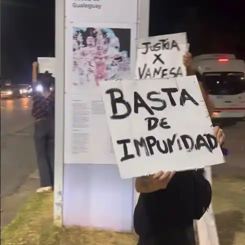 Pidieron justicia por el femicidio de Vanesa López en el Corso