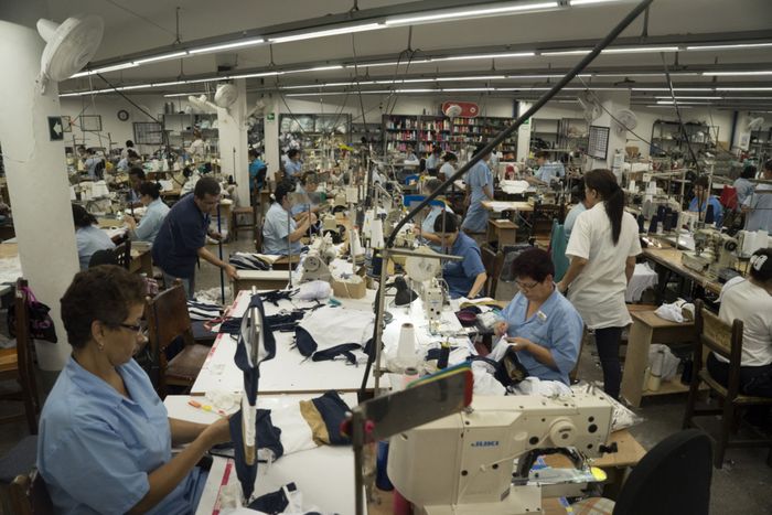 Marcelo Lombardo fabrica de telas vestimenta ropa calzado ombu soiva vestido y afines - 3