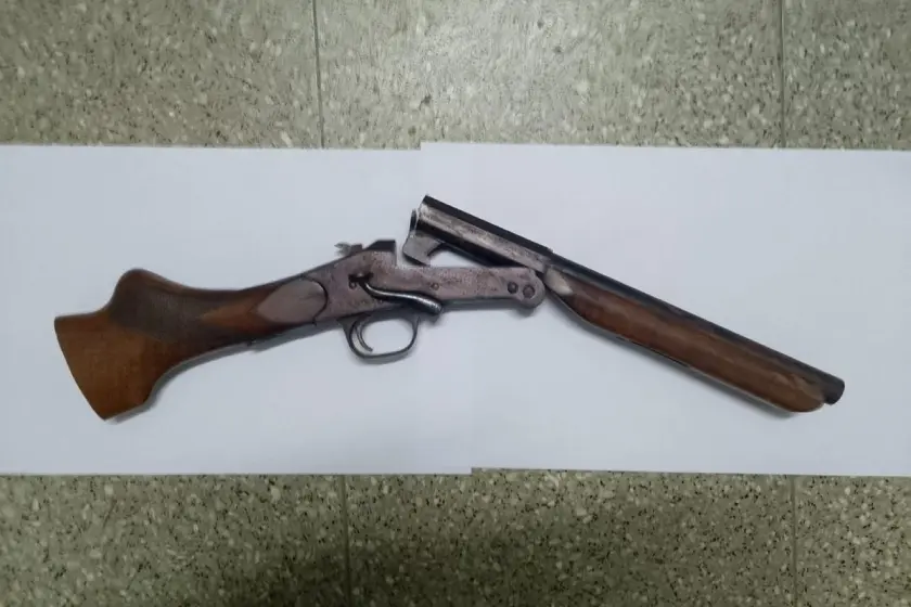 Arma secuestrada.