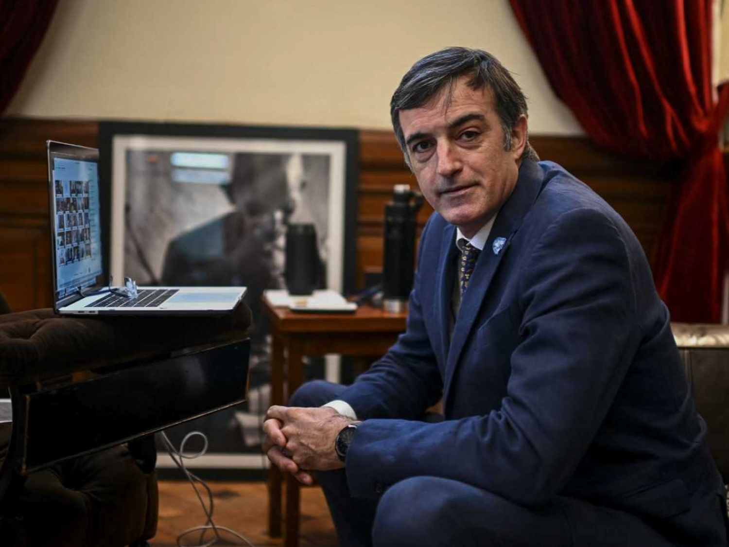 Esteban Bullrich anunció que no cobrará el 40% de aumento y lo donará a la lucha contra el ELA