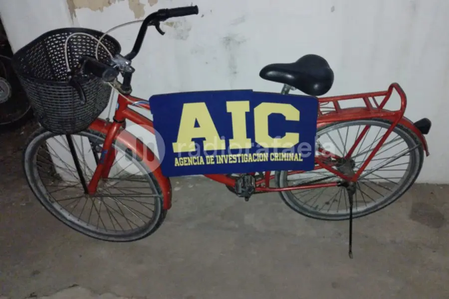 Le robaron la bicicleta desde el estacionamiento de un supermercado