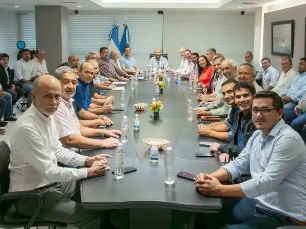 Insfrán anunció el desdoblamiento de las 
elecciones y en Formosa se votará el 29 de junio