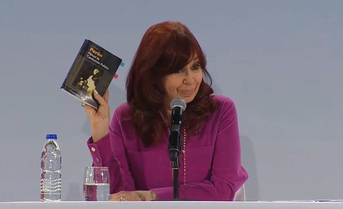 Cristina Kirchner: “En la Secretaría de Trabajo Perón cazó la lapicera y no la largó más”