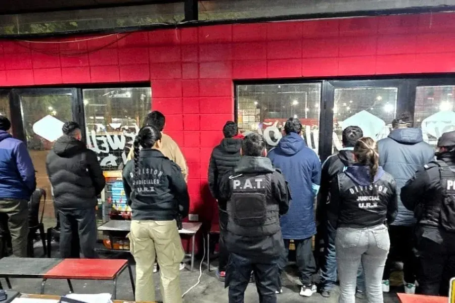 Demorados en el Coloso.