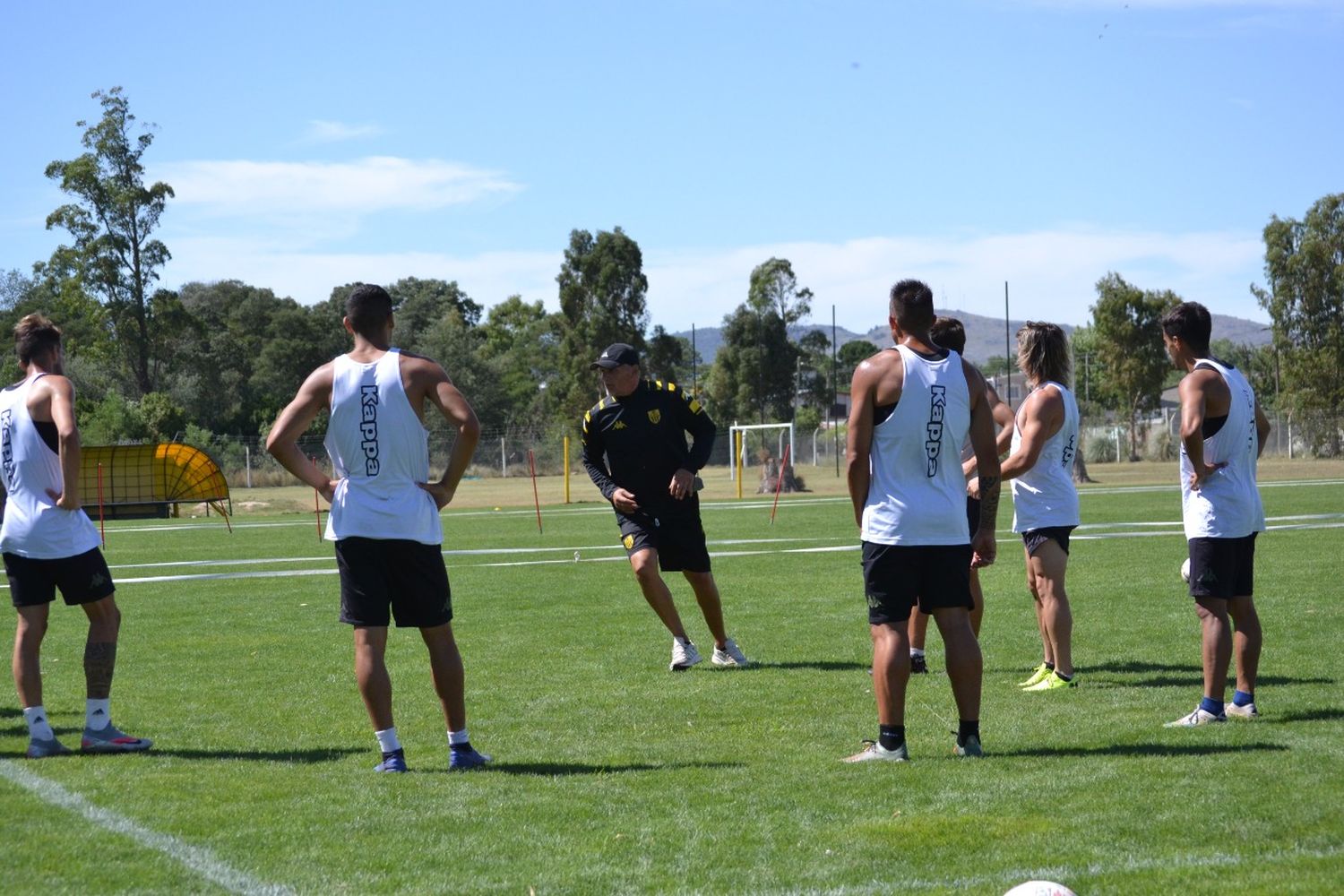 Santamarina agregó otro encuentro de preparación