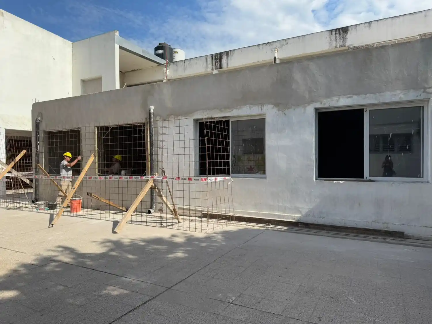 En el marco del Programa 1000 Aulas, el Ministerio de Educación está ejecutando 353 obras.