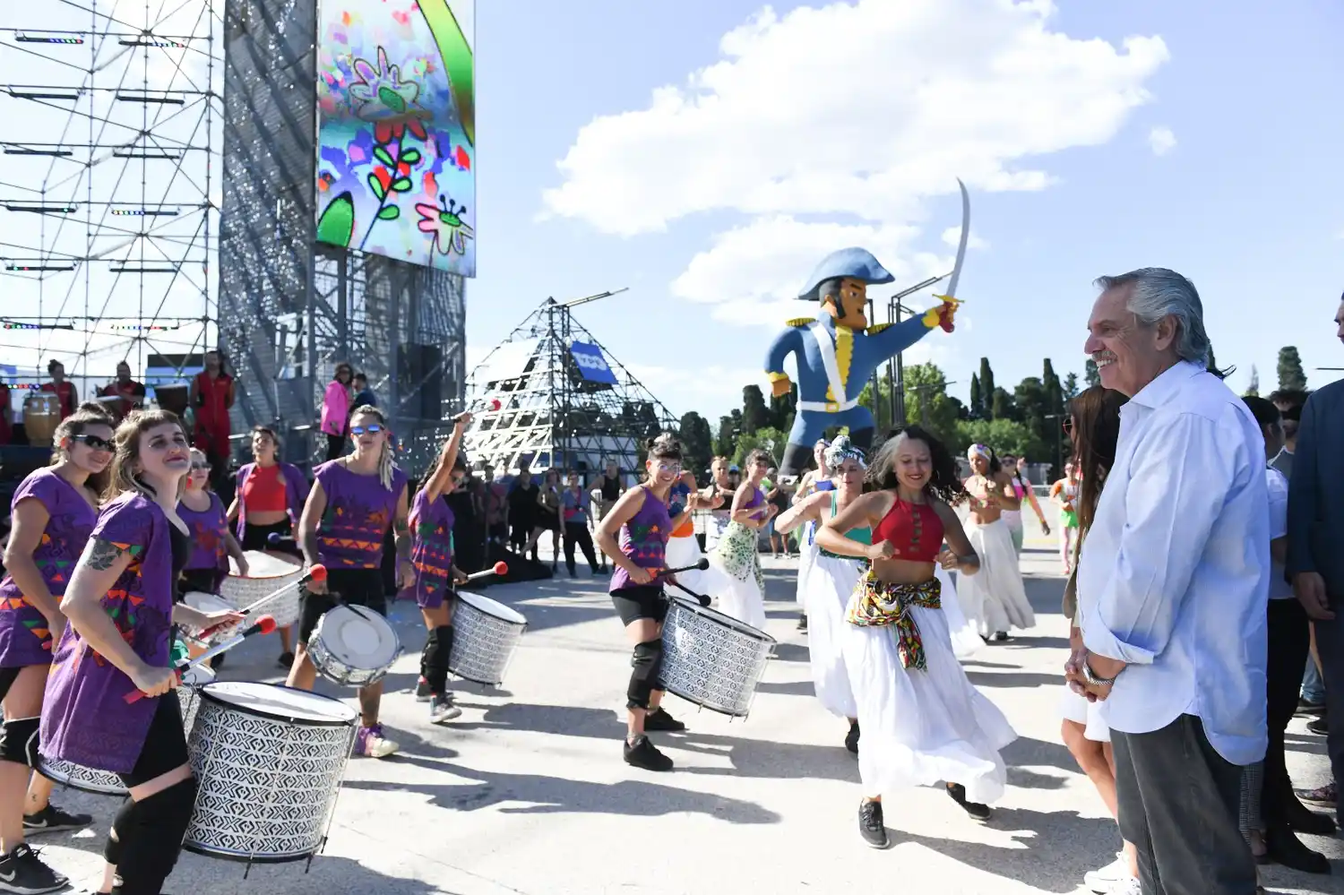Alberto Fernández estuvo en Vicente López para participar de la apertura del ciclo "Verano en Tecnópolis" 