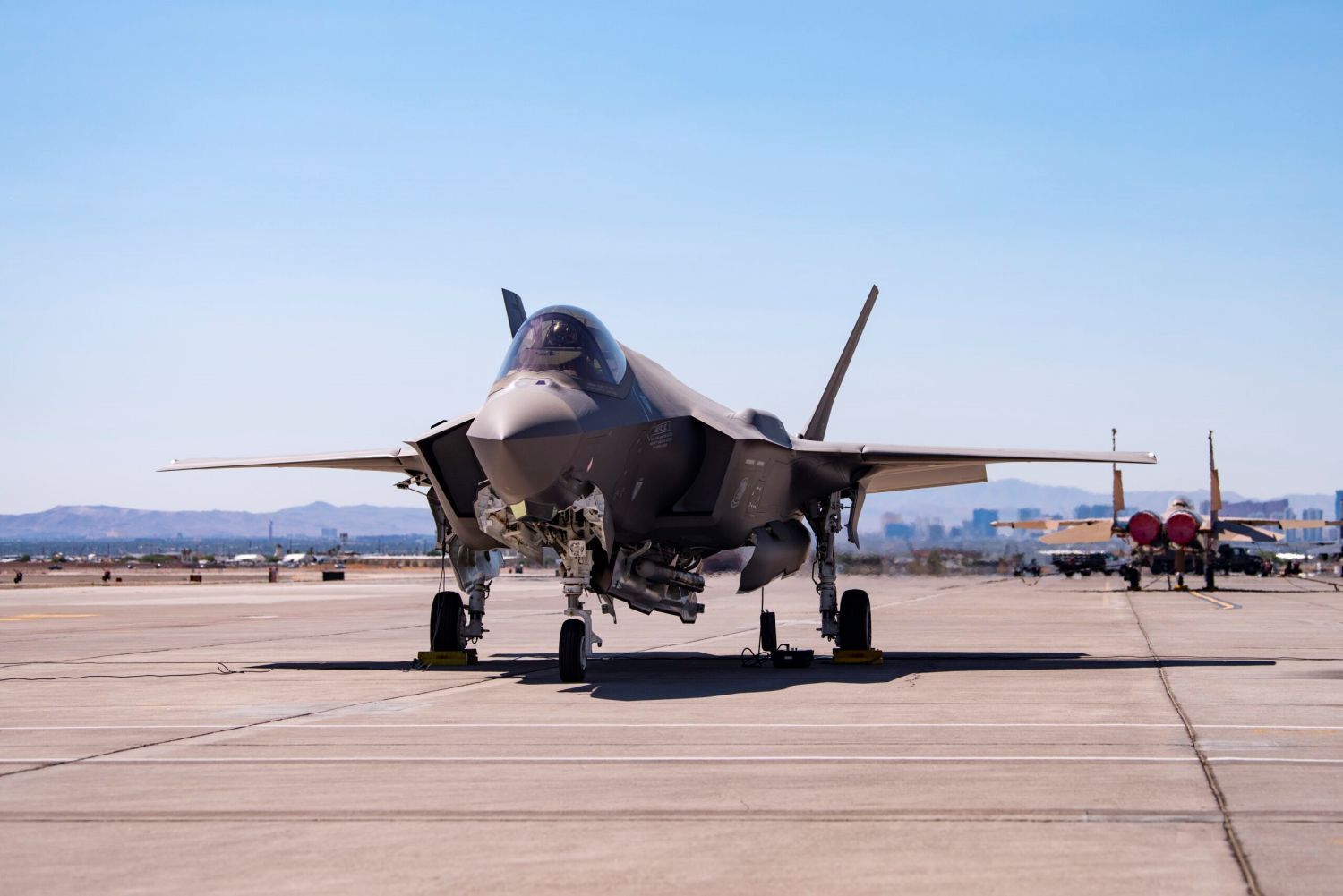 F-35 now certified to carry tactical nuclear bombs