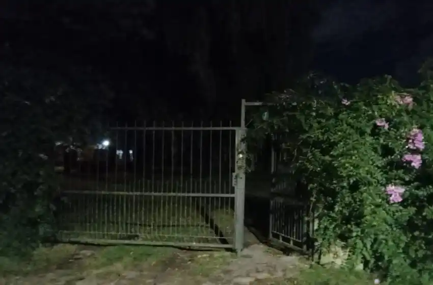 Sorprenden a delincuente en el patio de un geriátrico