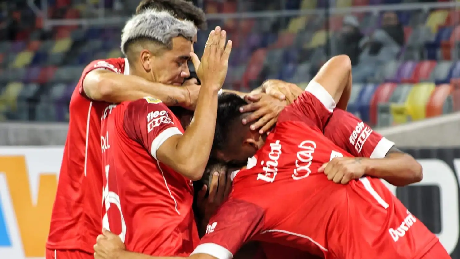 Huracán rescató un empate